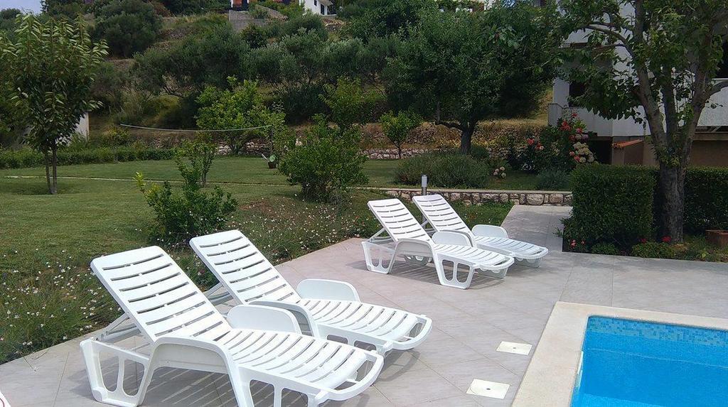 Apartments Renata Banjol Exterior photo